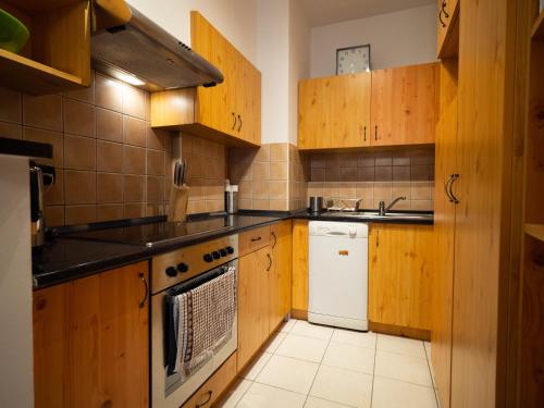 Super Cute Studio with Terrace next to GOZSDU Passage, Budapest (photo 9)