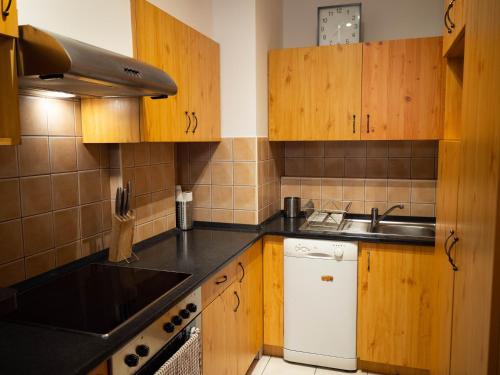 Super Cute Studio with Terrace next to GOZSDU Passage, Budapest (photo 2)
