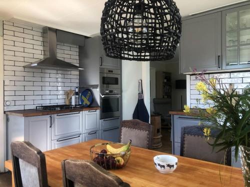 Comfortabel Zweeds huis met sauna en houtkachel. in Johannisholm