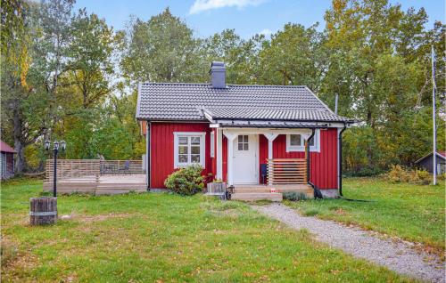 Awesome Home In Läckeby With Kitchen - Kåremo