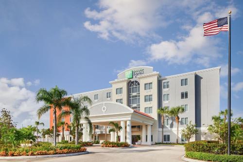 Holiday Inn Express Hotel & Suites Port St. Lucie West, an IHG Hotel