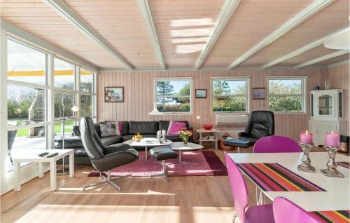  Awesome Home In Tranekr With Sauna, 5 Bedrooms And Wifi in Tranekær