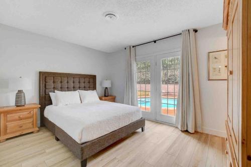 Resort Style 4 Bedroom House With Pool Minutes From Strip - Las Vegas, NV