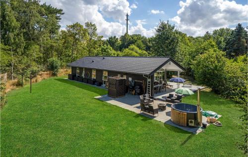  Skovhuset, Unterkunft in Fårevejle