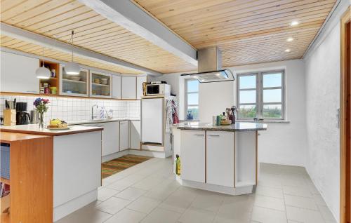 Kitchen, Awesome Home In Haderslev With Wifi in Haderslev