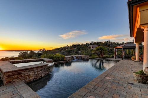 El Dorado Hills Villa Overlooking Folsom Lake