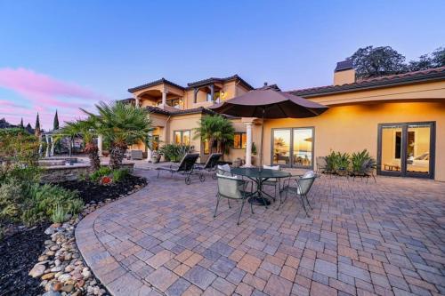 El Dorado Hills Villa Overlooking Folsom Lake