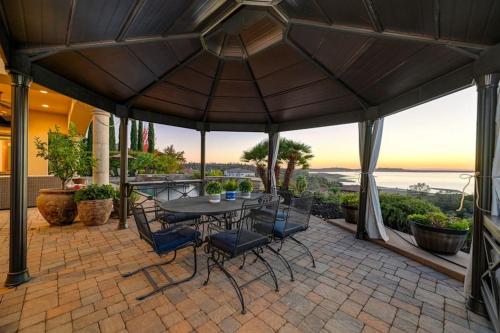 El Dorado Hills Villa Overlooking Folsom Lake