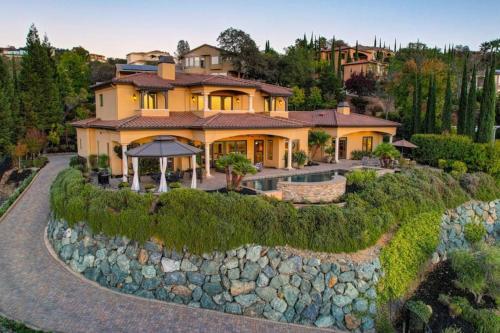 El Dorado Hills Villa Overlooking Folsom Lake