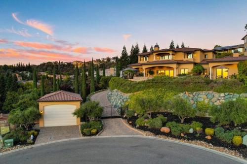 El Dorado Hills Villa Overlooking Folsom Lake