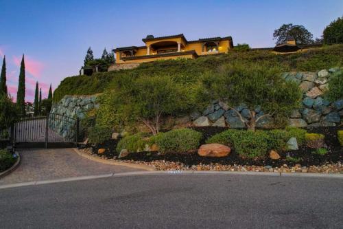 El Dorado Hills Villa Overlooking Folsom Lake