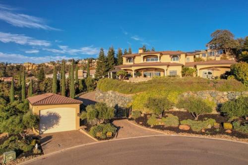 El Dorado Hills Villa Overlooking Folsom Lake