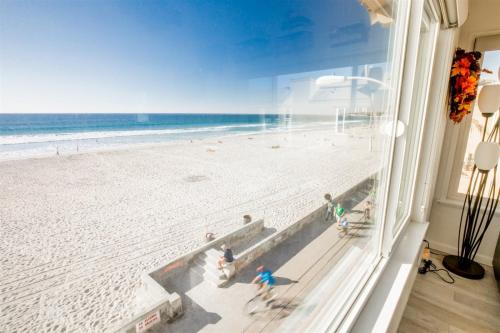 120-OCEANFRONT Penthouse 5 - image 3