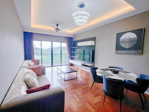 ELECTUS HOME at Vista Residences Genting - FREE WiFi & TV Box & Parking near Loong Kee Restaurant