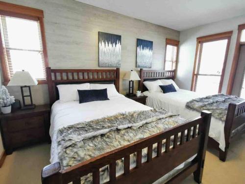 Snowy Trails Lodge in Big White in Big White, Canada