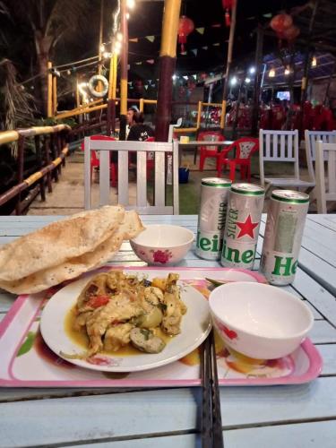 Canh Tien Homestay Tam Thanh Beach - 레스토랑