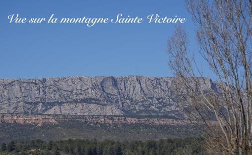 Mount Venturi - Aix-En-Provence Sainte-Victoire - Bar & Restaurant & Padel