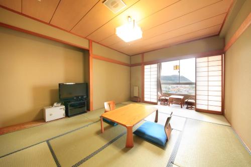 Japanese-Style Room with Side Sea View