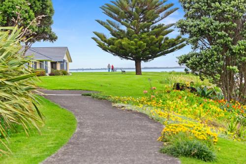 Whare Nui on Rennie - Thames Holiday Home