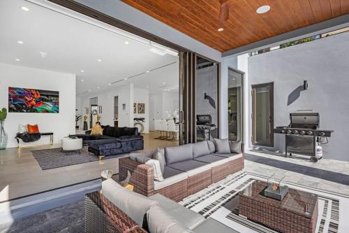 Modern Villa w/ Resort Amenities & Salt Water Pool in Miami, USA
