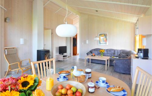 Ferienhaus mit Sauna und Whirlpool in Friedrichskoog Spitze Strandpark 4