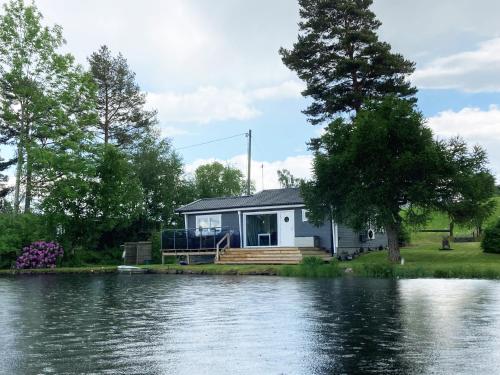 Lovely cottage in Bankeryd with a panoramic view of the lake