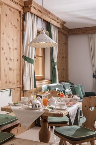 Restaurant, Hotel Chalet Del Sogno in Palu