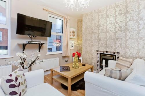 Whole house in Central Camden Town, Londres