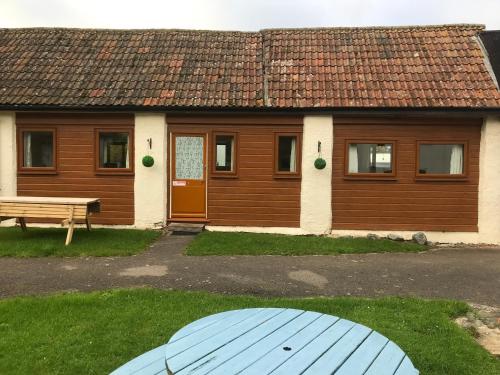 Court Farm Holiday Bungalows Ltd