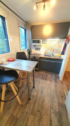 FRANKES LODGE Apartment Cabin mit Garten Parkplatz - image 2