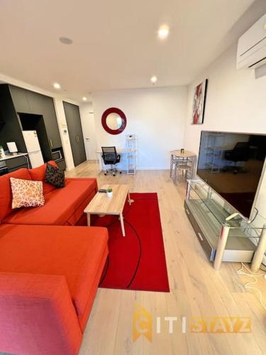 Enchanting in Red - 1bd 1bth 1csp, Canberra