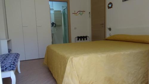 One-Bedroom Apartment image 1