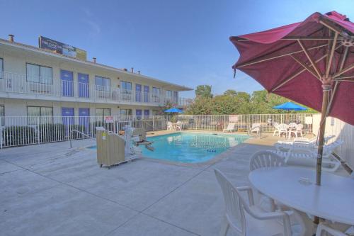 Motel 6 San Antonio, Tx Six Flags Fiesta TX - La Cantera Area in San Antonio, USA