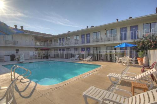 Motel 6 San Antonio, Tx Six Flags Fiesta TX - La Cantera Area in San Antonio, USA