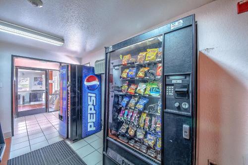 Motel 6 San Antonio, TX - Six Flags Fiesta TX/La Cantera Area - 편의 시설/서비스