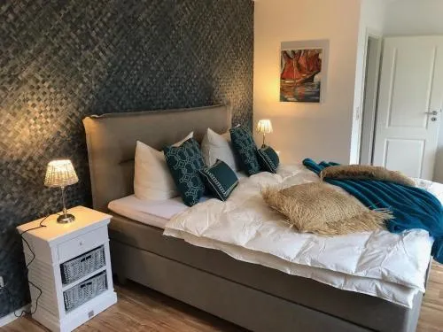 romantisches Ferienhaus Boddenblick mit Sauna in Pruchten, Deutschland