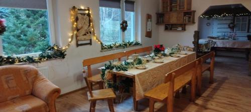 K85 Komańcza Baza Noclegowa Wypadowa Bieszczady Beskid Niski (K85 Komancza Baza Noclegowa Wypadowa Bieszczady Beskid Niski) in โคมันตชา