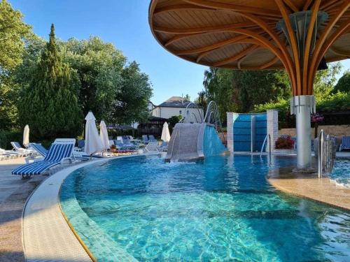 Swimming pool, Spa Residence Carbona Aloe Lux Apartman Heviz in Hévíz