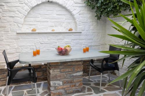 Kert, Studios Alsos in Naxos Island