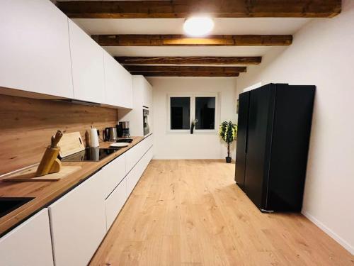 مطبخ, Traumhaus•7Beds•CoWorking•Wifi•3ParkingSpaces in ايرويت