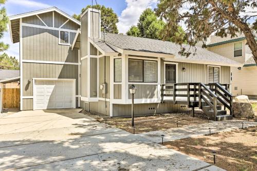 Mountain-View Home about 5 Mi to Big Bear Lake! - Woodlands