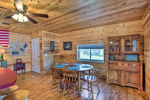 Kingston Getaway Less Than 2 Mi to Lake Texoma! in Kingston, USA
