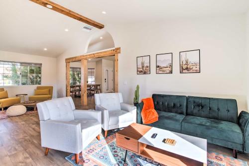 2 Mi to Coachella Indio Getaway with Outdoor Oasis!