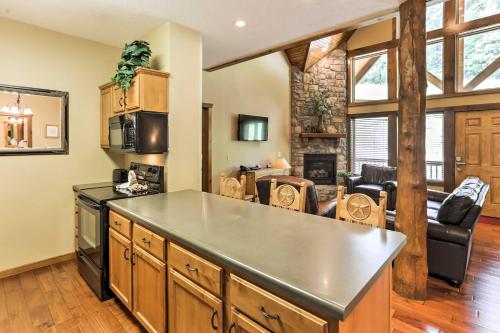 Elegant Branson Home Less Than 2 Mi to Silver Dollar City! - image 6