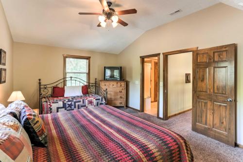 Elegant Branson Home Less Than 2 Mi to Silver Dollar City! - image 11