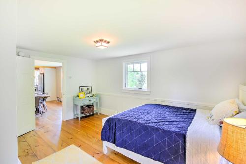 Pet-Friendly House with Deck - 10 Mi to Stowe Mtn! - image 6