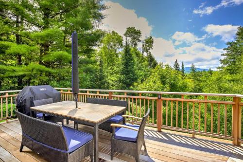Pet-Friendly House with Deck - 10 Mi to Stowe Mtn! - image 11