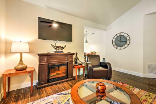 Gorgeous Condo with Resort Pool Near Branson Strip! - image 8