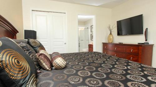 Archfeld Blvd 2582 - image 14