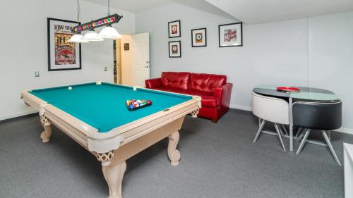 2574 Archfeld Blvd - main image